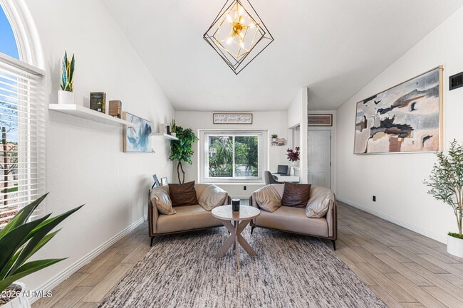 Photo - 1442 E Windsong Dr