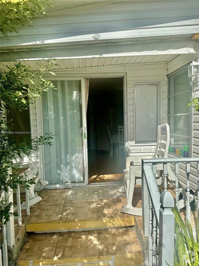 Building Photo - 3050 SW 51st Ave Rental