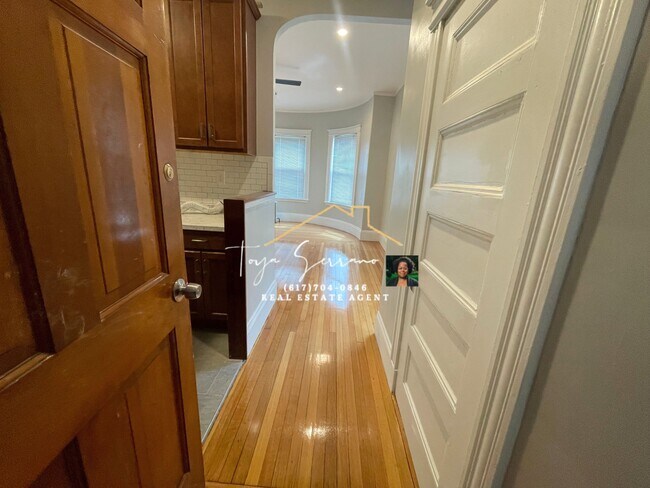 Photo - 62 Charlotte St Unit 1