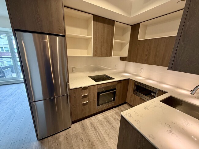 Photo - 200-200 Sackville St