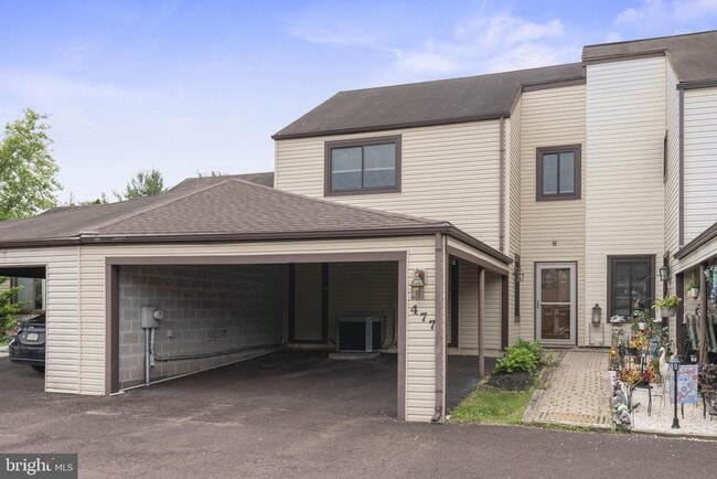 Photo - 477 Bridge St Townhome
