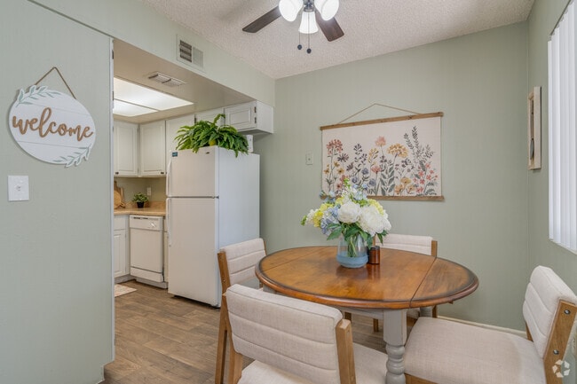 2BR, 1BA - 760SF - Dining Room