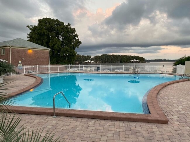 Photo - FREE 1ST MONTH RENT Studio Condo on Lake Howell With Boat Launch Lake Access & Pool! Unit #E