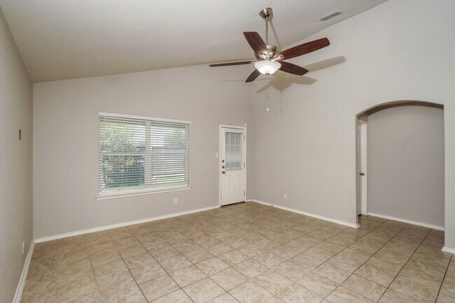 Photo - 10135 Strasbourg Wy