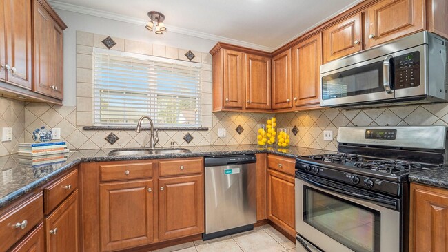 Photo - 4537 Sanford Rd
