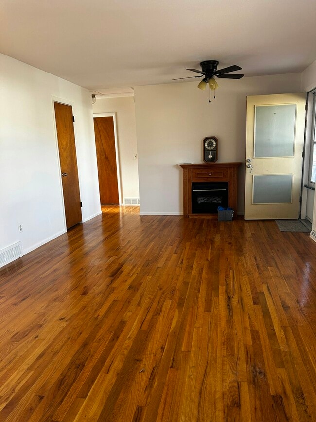 Photo - 3490 Mowry Pl