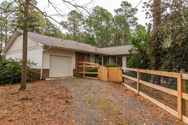 Photo - 380 Swoope Dr