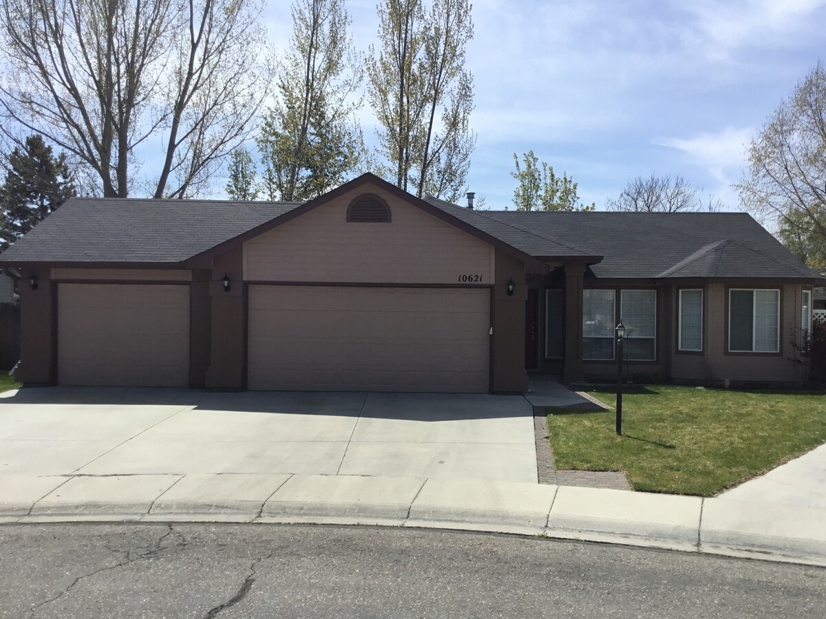 Photo - 10621 W Hazelwood Dr