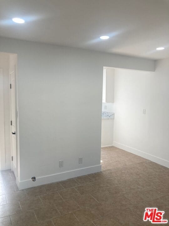 Photo - 1101 W 106th St Unit 3