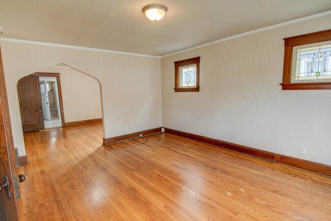 Photo - 2615 Taylor Ave