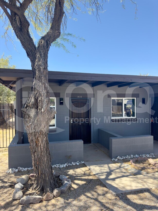 Photo - 915 N Columbus Blvd