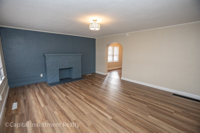 Photo - 1120 E McCarty St