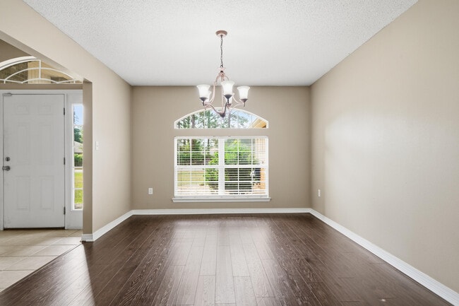 Photo - 2490 Pepper Dr