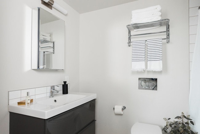 Photo - 2371 Franklin Apartments in Eastlake