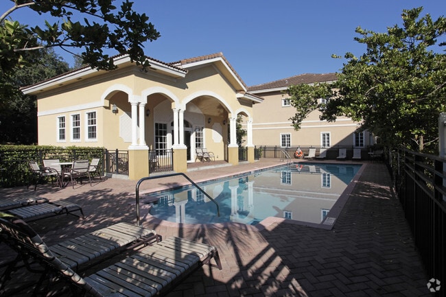 Building Photo - Royal Oaks (PG Capital) -NEW Rental