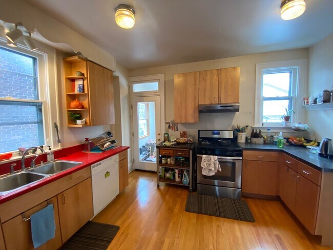 Photo - 1483 Belmont Ave Unit 1483