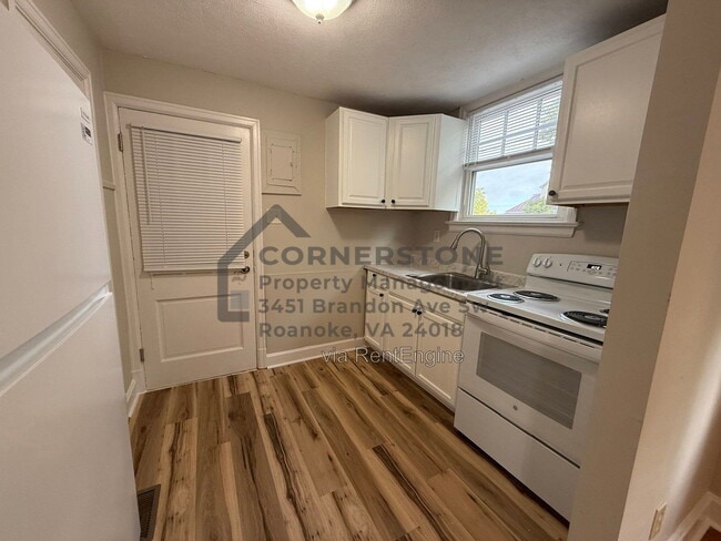 Photo - 353 Highland Ave SW Unit Apartment 1