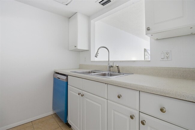 Photo - 3704 Broadway Unit 310