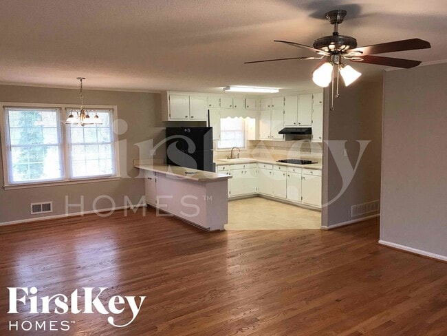 Photo - 147 Shady Ln Cir