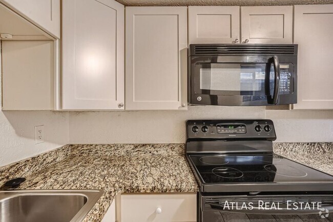 Building Photo - 1575 Lima St Unit B Rental