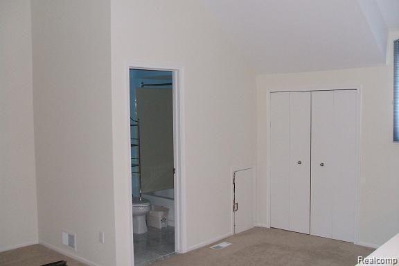 Photo - 2840 Davison Ave