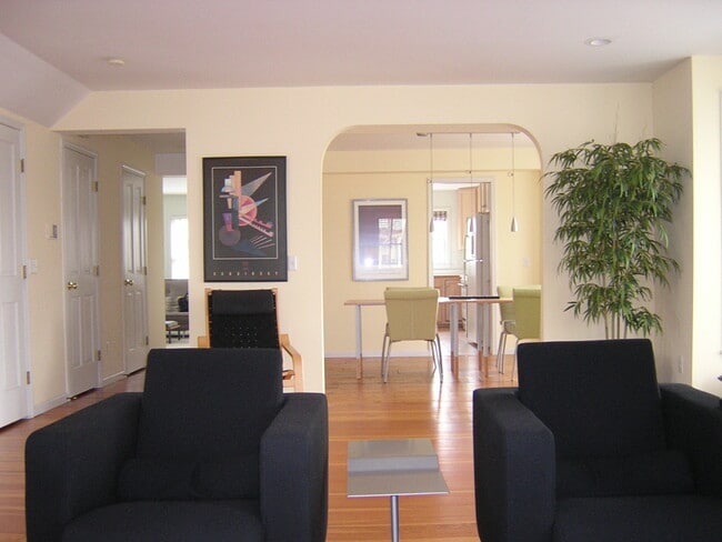 Photo - 177 Nicollet St