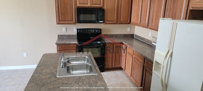 Photo - 3 bed/2.5 bath in Brighton Park