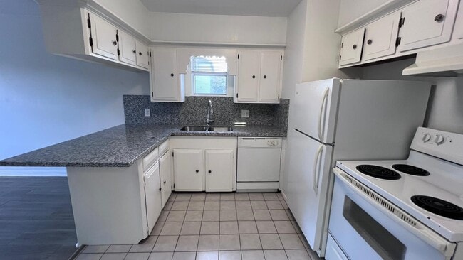 Photo - 1326 Blair St Apartment Unit 5