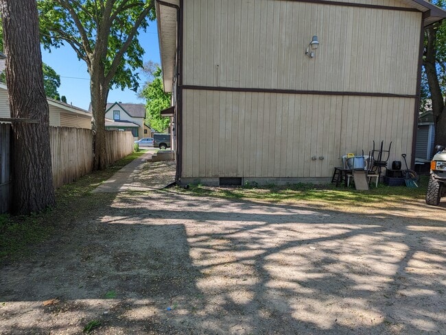 Photo - 1705 Market St