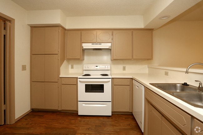 3BR, 2BA - E - 1350SF - Kitchen - Mason Landing