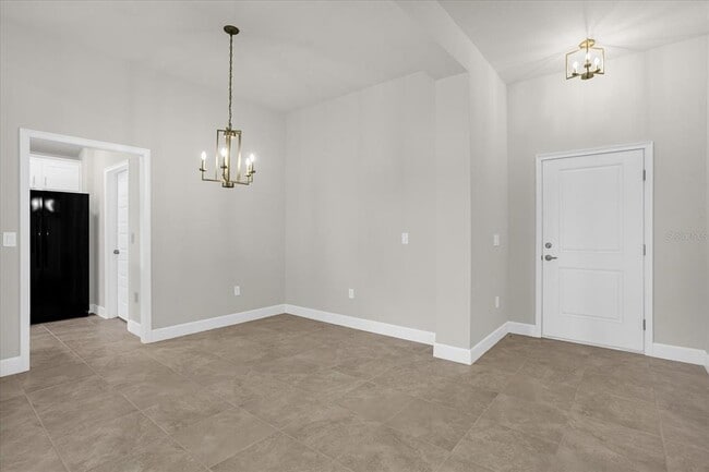 Photo - 671 Tanaro Ln