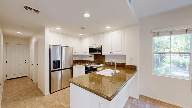 Photo - Amazing 2 Bedroom/2.5 Bathroom