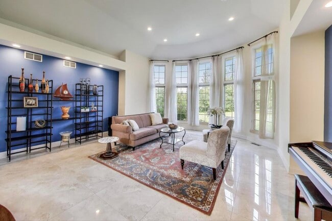 Photo - 1920 Wedgewood Dr