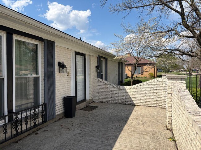 Photo - 2087 Granada Dr