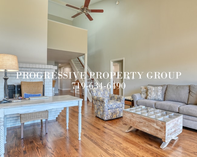 Photo - 1120 Hill Cir