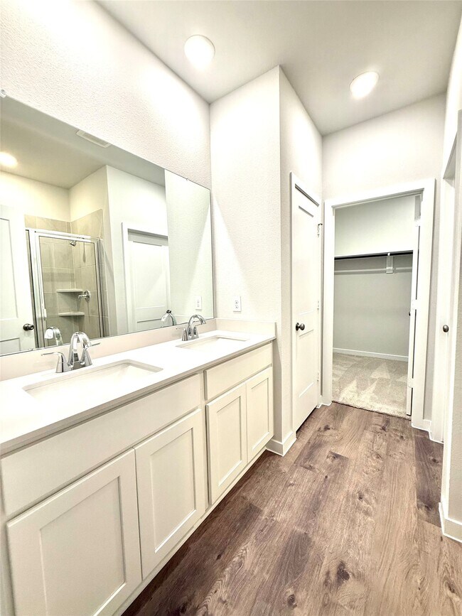 Photo - 4018 Ancient Honor Dr