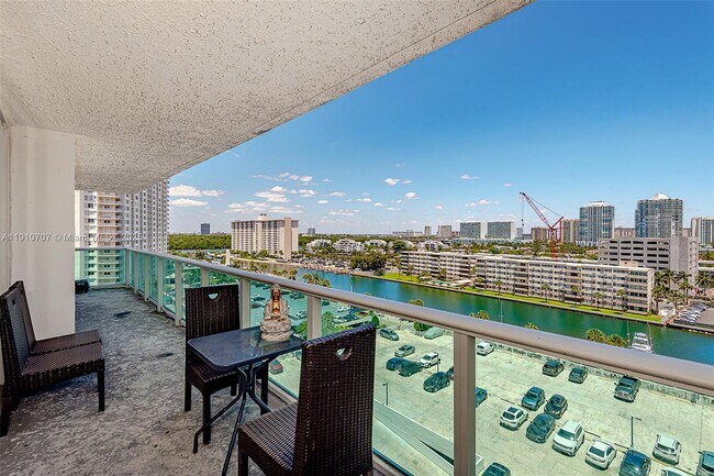 Photo - 100 Bayview Dr Unit 1028