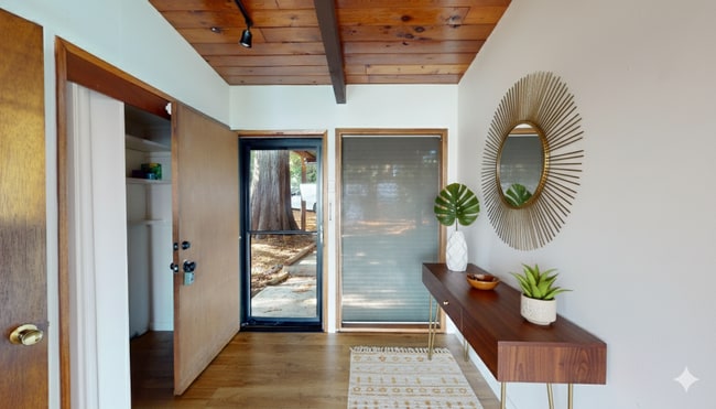 Photo - Fantastic 3 Bedroom Home with Gorgeous Oce...