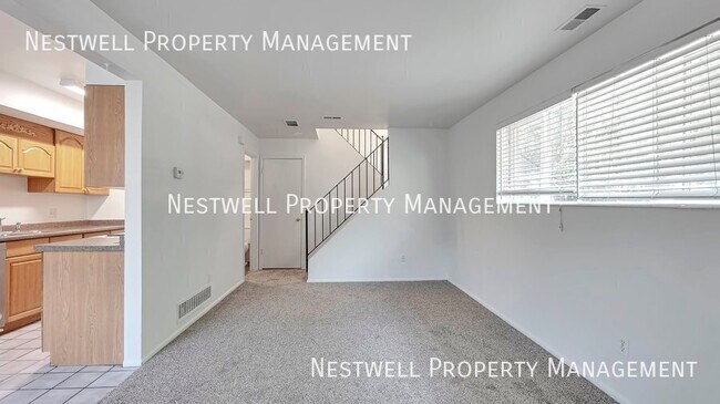 Photo - 659 Candlelite Ln