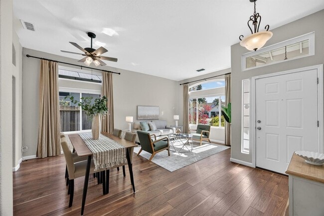 Photo - 2726 Genesee Dr