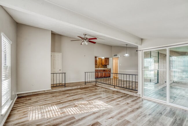 Photo - 15614 Mendocino Dr