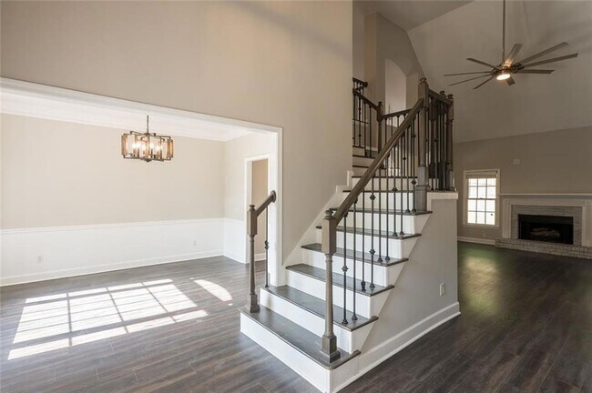 Photo - 1512 Fallen Leaf Ct SW