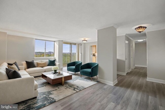 Photo - 501 Slaters Ln Unit 824