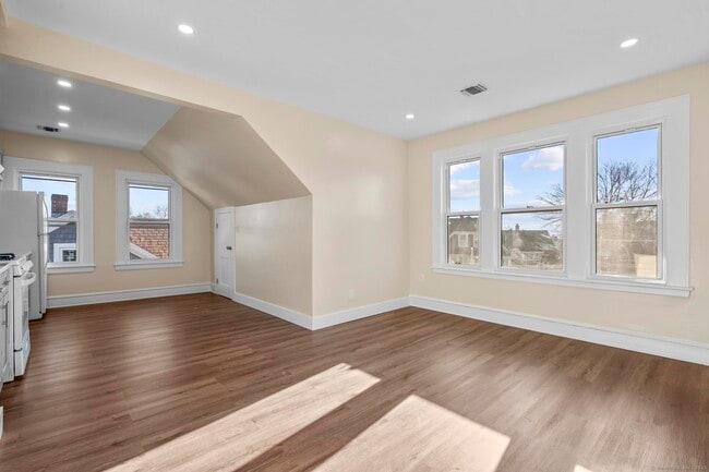 Photo - 68 Woodland Ave Unit 3
