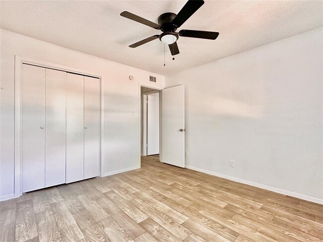 Photo - 1908 Hearthstone Dr