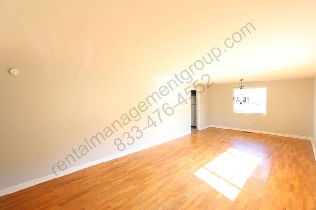 Photo - 448 20th Ave S