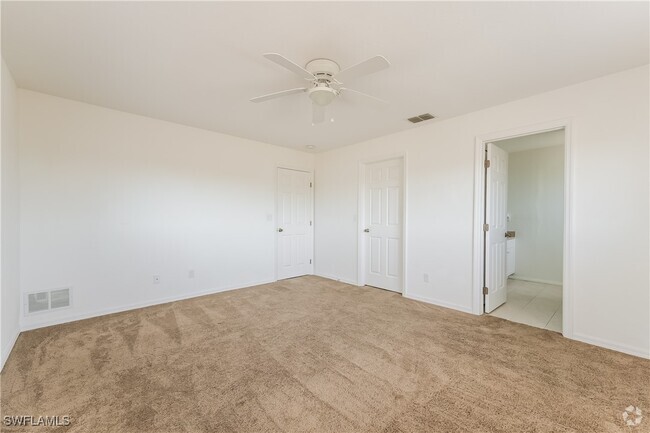 Building Photo - 2854 NW 3rd Ave Rental