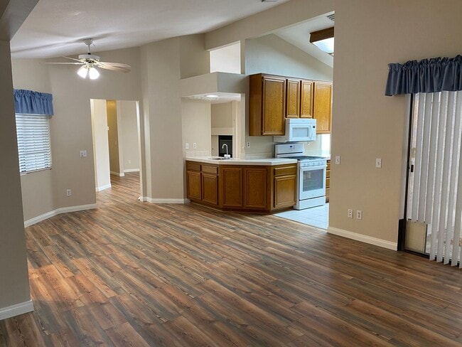 Photo - West Lancaster 3 bedroom and office