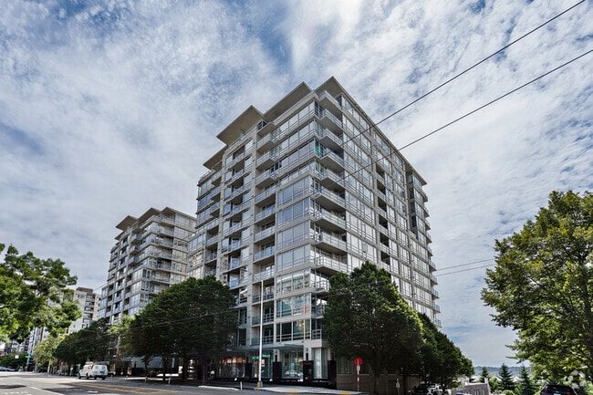 Building Photo - 2929 1st Ave Unit 623 Rental