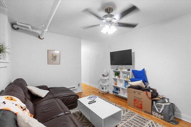 Photo - 442 W Arlington Pl Unit GDN